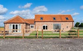 The Roost And The Nook Rural Barn Stays